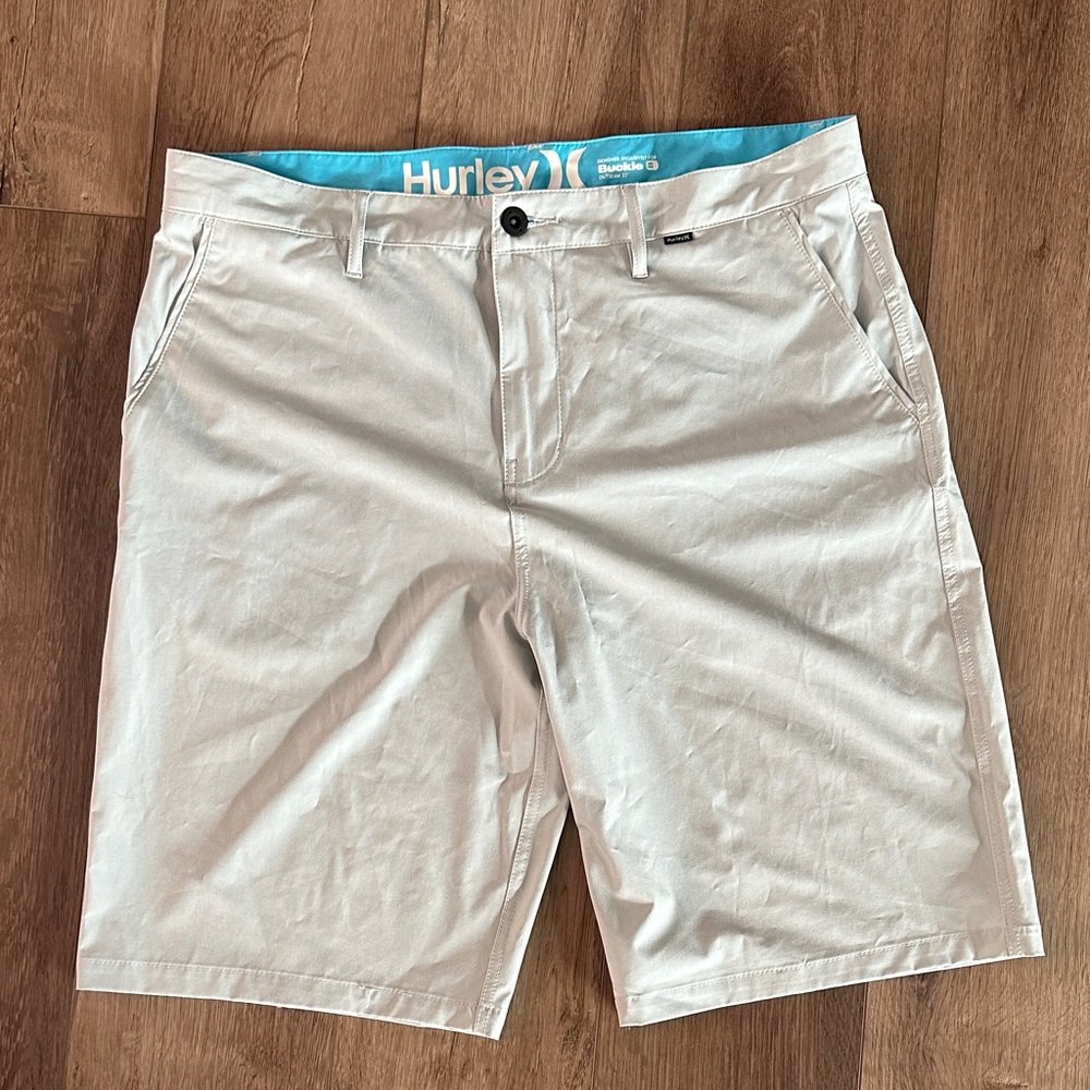 Hurley Men's Light Gray Flat Front Shorts